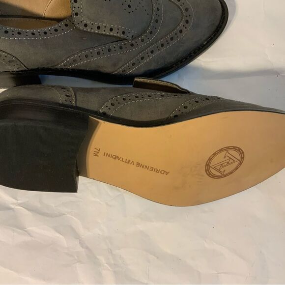 New Adrienne Vittadini, Brogue Styling, slate gray perforated leather, size 7 - Picture 8 of 10